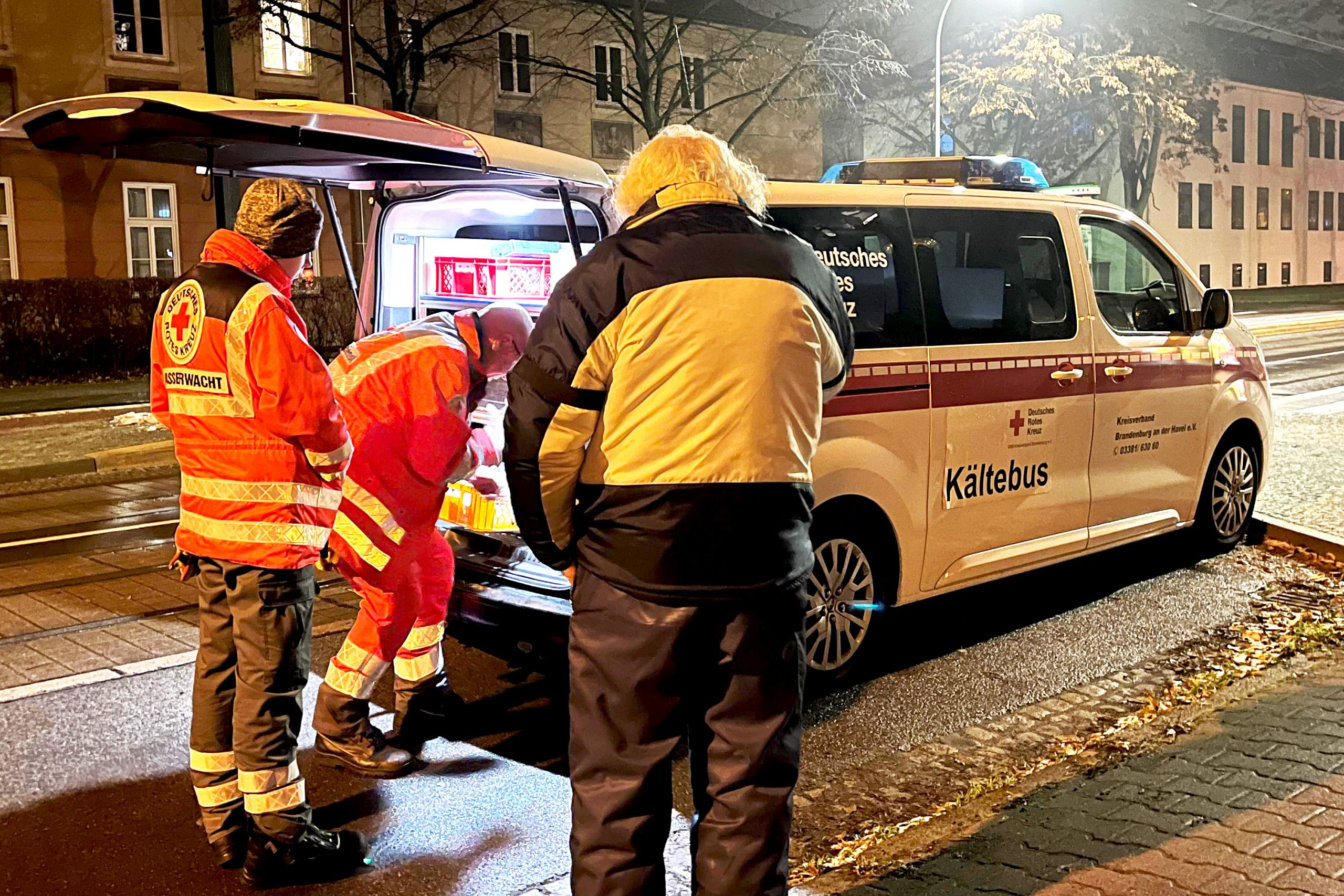 Der Kältebus des DRK-Kreisverbands Brandenburg an der Havel ist in den Wintermonaten mittwochs und freitags unterwegs und unterstützt Hilfsbedürftige