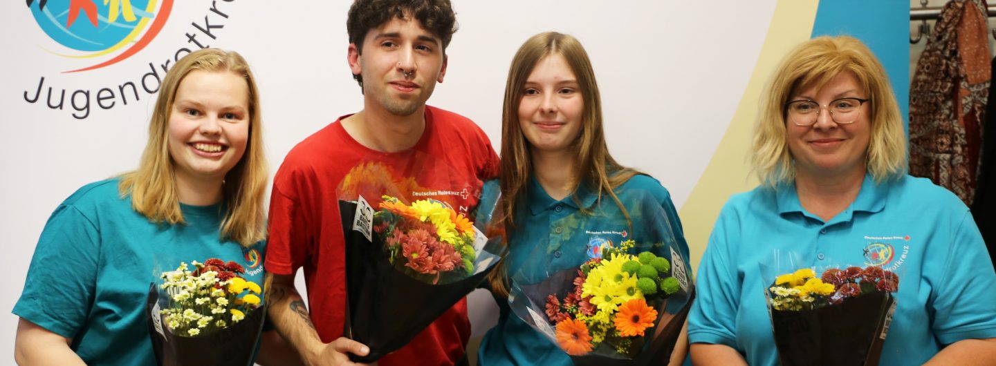 Neue Landesleitung des Jugendrotkreuz in Brandenburg: ein Team aus vier jungen Menschen übernimmt im Oktober 2025 ehrenamtlich Verantwortung auf Landesverbandsebene.